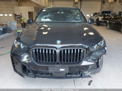 5UX23EU03R9T05037 2024 BMW