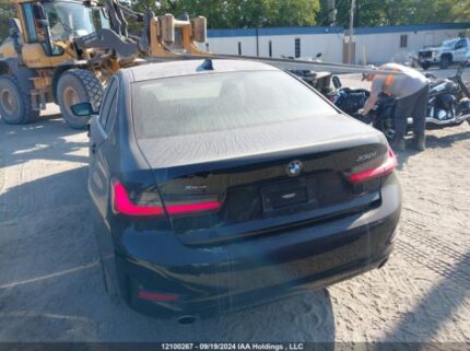 3MW5R7J04N8C70779 2022 BMW