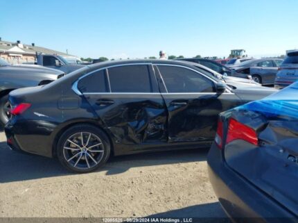 3MW5R7J06L8B08889 2020 BMW