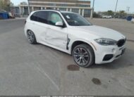5UXKR6C57J0U14403 2018 BMW