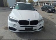 5UXKR6C57J0U14403 2018 BMW