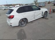 5UXKR6C57J0U14403 2018 BMW