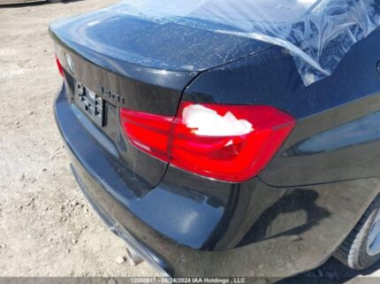 WBA8B7C50GK368428 2016 BMW
