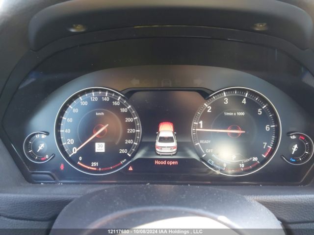 WBA8B7C51JA573057 2018 BMW
