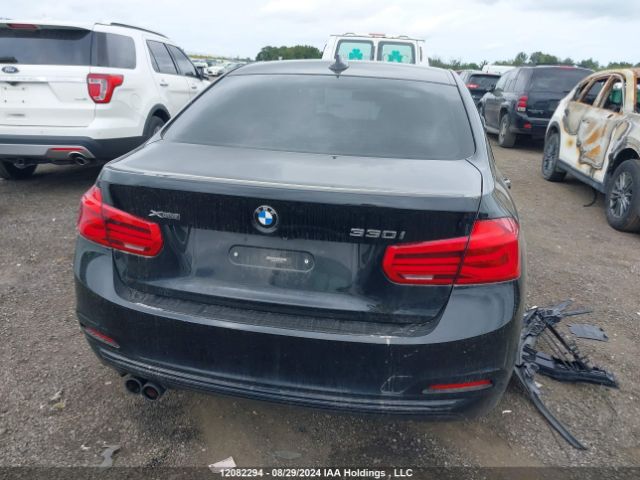 WBA8D9C58JA012988 2018 BMW