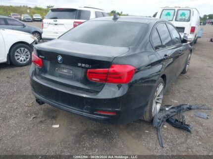 WBA8D9C58JA012988 2018 BMW