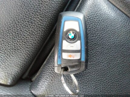 WBA8K3C53JA023948 2018 BMW