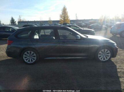 WBA8K3C53JA023948 2018 BMW