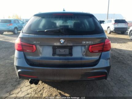 WBA8K3C53JA023948 2018 BMW