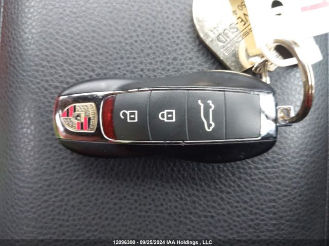 WP1AA2A51KLB06917 2019 PORSCHE