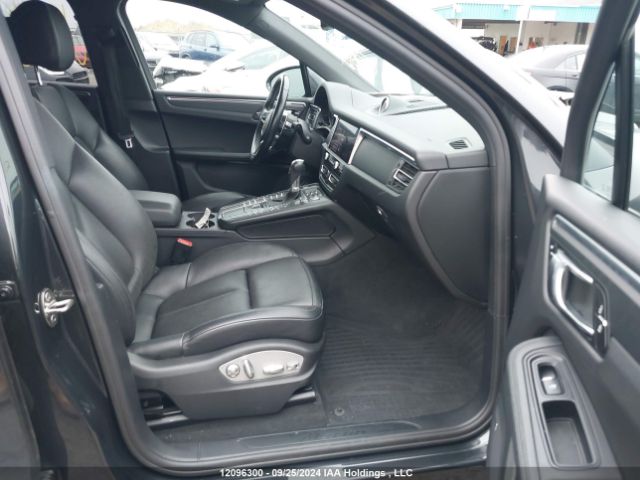 WP1AA2A51KLB06917 2019 PORSCHE