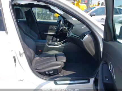 3MW5R7J03N8C40317 2022 BMW