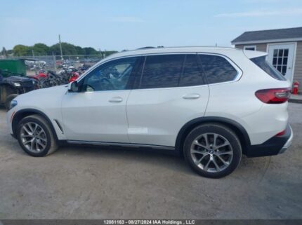 5UXCR6C05M9h81733 2021 BMW
