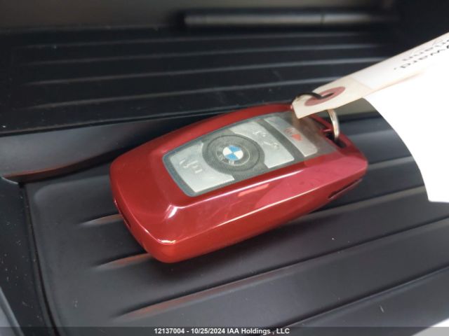 5UXXW3C58H0t77868 2017 BMW
