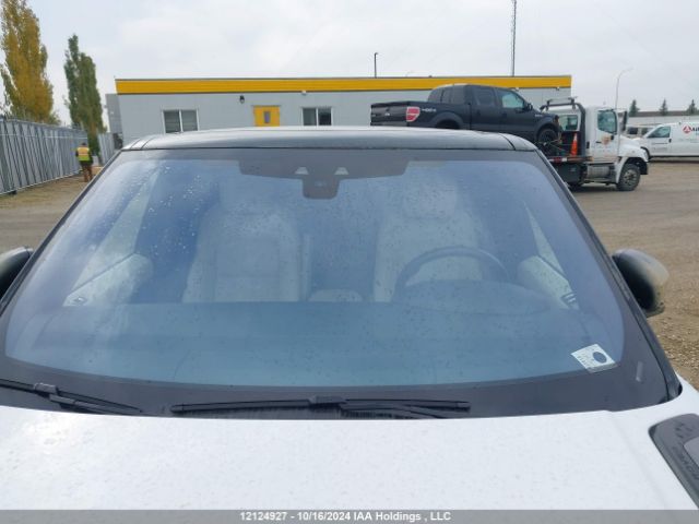 SALWR2RE9KA823946 2019 LAND ROVER