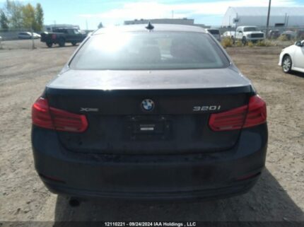 WBA8E5G3XHNU44094 2017 BMW