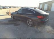 WBA8Z9C56HG453009 2017 BMW