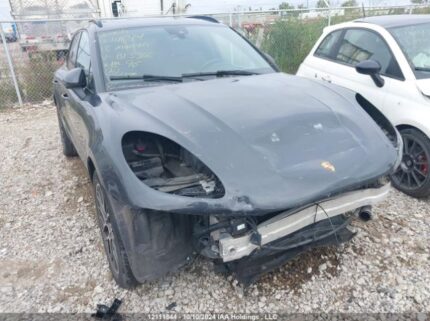 WP1AA2A55JLB13366 2018 PORSCHE