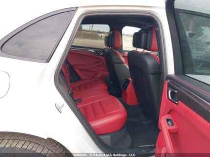 WP1AA2A58HLb80330 2017 PORSCHE