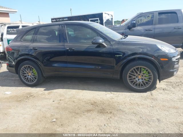 WP1AE2A2XJLA70864 2018 PORSCHE