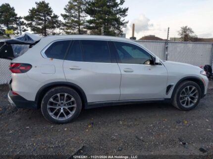 5UX23EU05R9u97951 2024 BMW