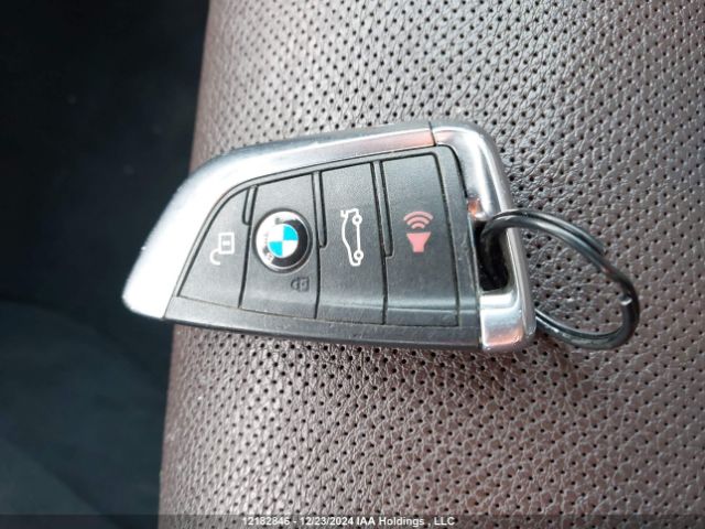 5UXKR0C55G0S84966 2016 BMW