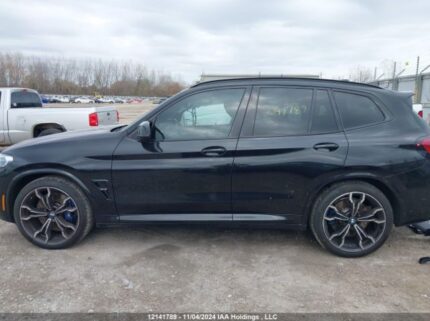 5YM13EC09N9K02253 2022 BMW