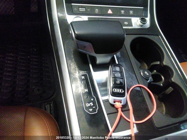 WA1DVAF11KD020076 2019 AUDI