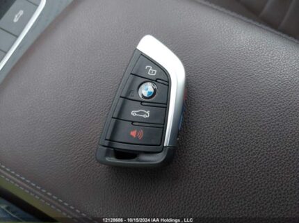 WBA43AT00NCJ83932 2022 BMW