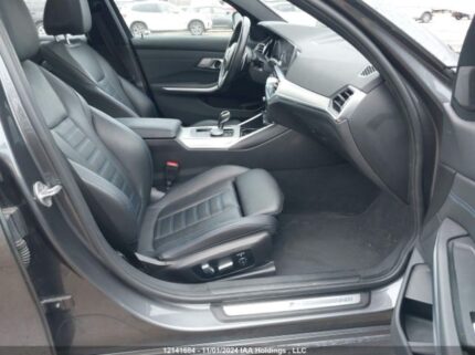 3MW5R7J02M8B81758 2021 BMW