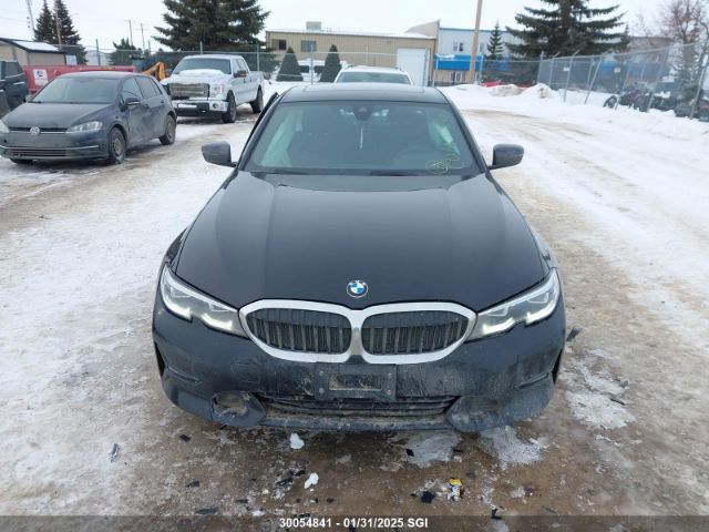 3MW5R7J00M8C04145 2021 BMW