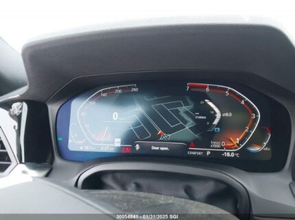 3MW5R7J00M8C04145 2021 BMW