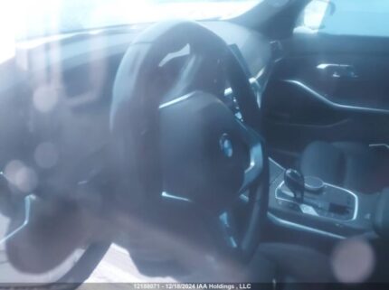 3MW5R7J09M8C04016 2021 BMW