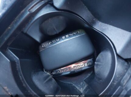 SALYM2RV2JA768942 2018 LAND ROVER