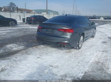 WAUB4CF59NA040271 2022 AUDI