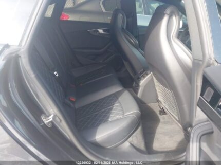 WAUB4CF59NA040271 2022 AUDI