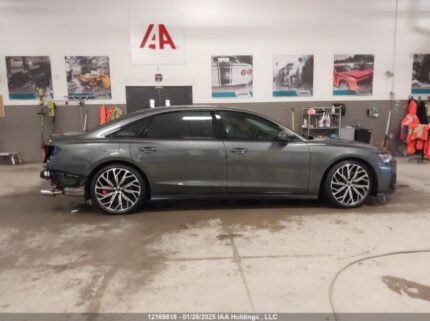 WAULSAF85NN000688 2022 AUDI