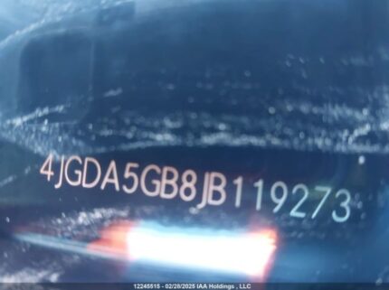 4JGDA5GB8JB119273 2018 MERCEDES-BENZ