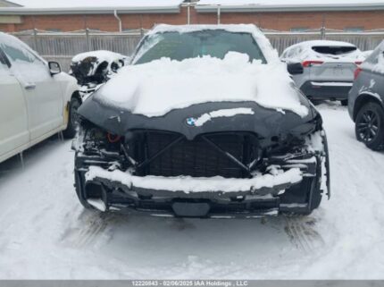 5UX33EU06R9V08721 2024 BMW