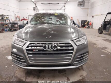 WA1C4AFYXJ2158155 2018 AUDI