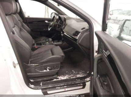 WA1EAAFY0M2005869 2021 AUDI
