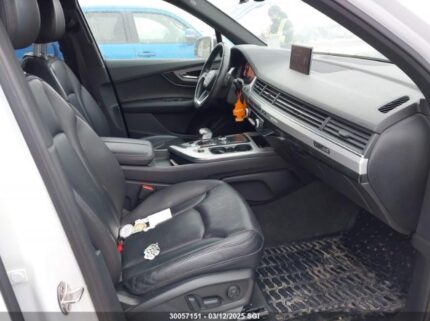WA1MHAF71JD019567 2018 AUDI