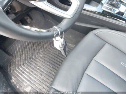 WAUCBCF5XNA005801 2022 AUDI