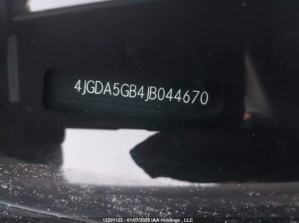 4JGDA5GB4JB044670 2018 MERCEDES-BENZ