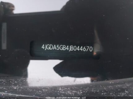 4JGDA5GB4JB044670 2018 MERCEDES-BENZ