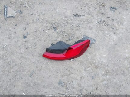 5UX33DT08R9V72142 2024 BMW