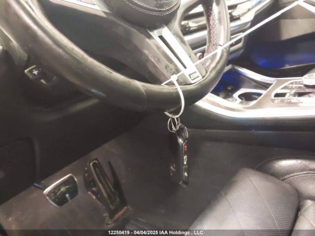 5UX33EU0XR9U15989 2024 BMW