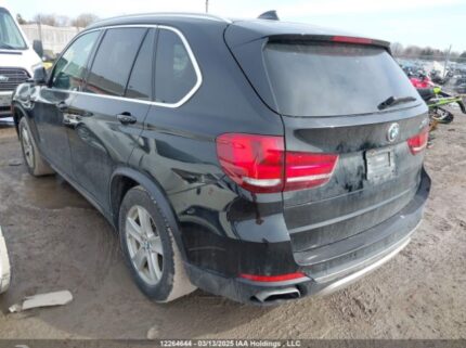 5UXKR0C51J0Y01896 2018 BMW