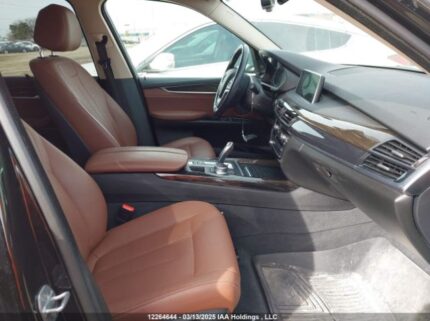 5UXKR0C51J0Y01896 2018 BMW