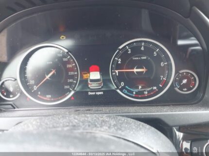 5UXKR0C51J0Y01896 2018 BMW